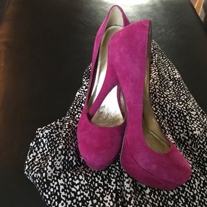 FUCHSIA SUEDE PLATFORM HIGH HEEL PUMPS 8.5